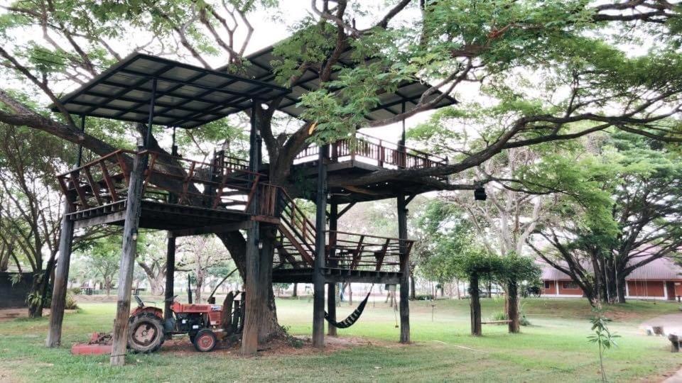 Resort Railumpoo Nakhon Sawan Ngoại thất bức ảnh