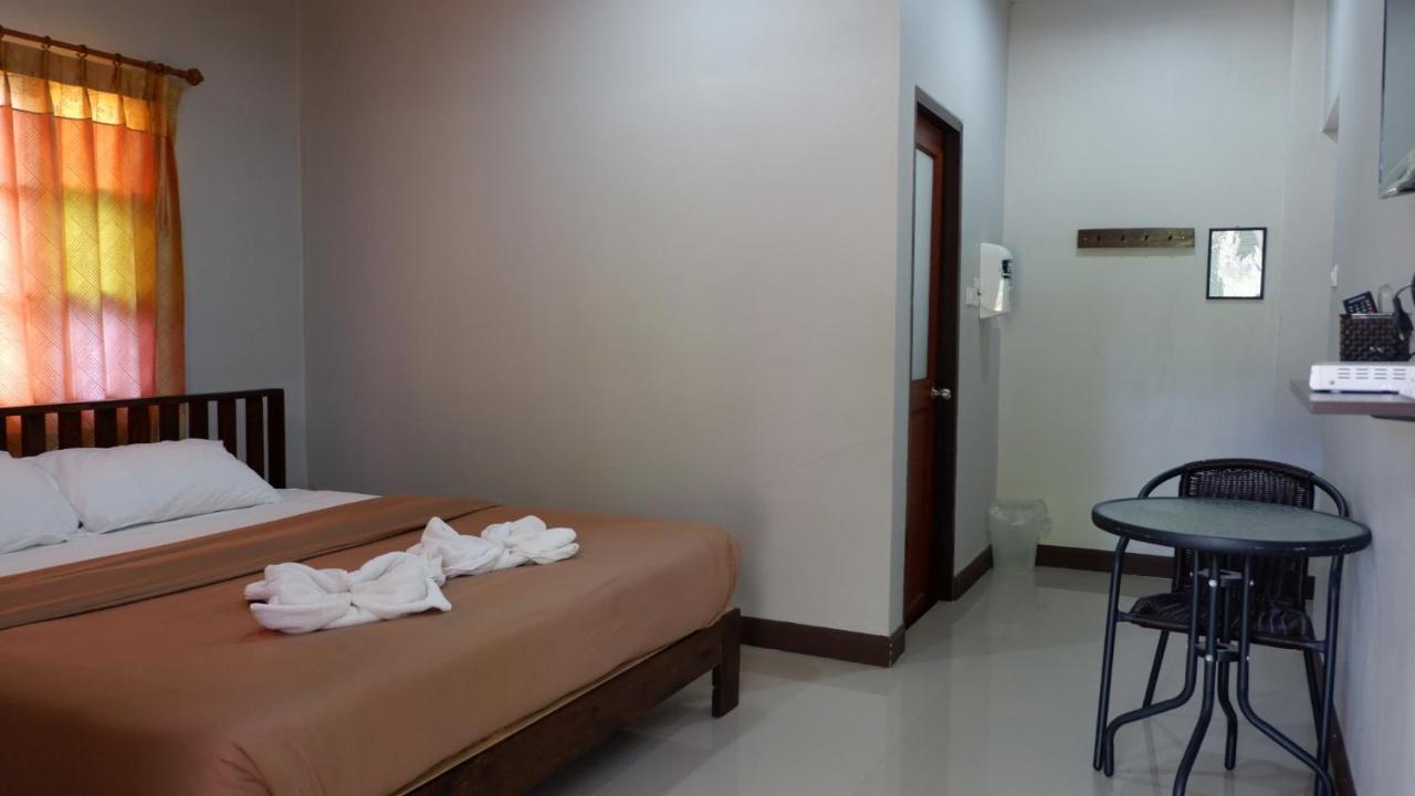 Resort Railumpoo Nakhon Sawan Ngoại thất bức ảnh